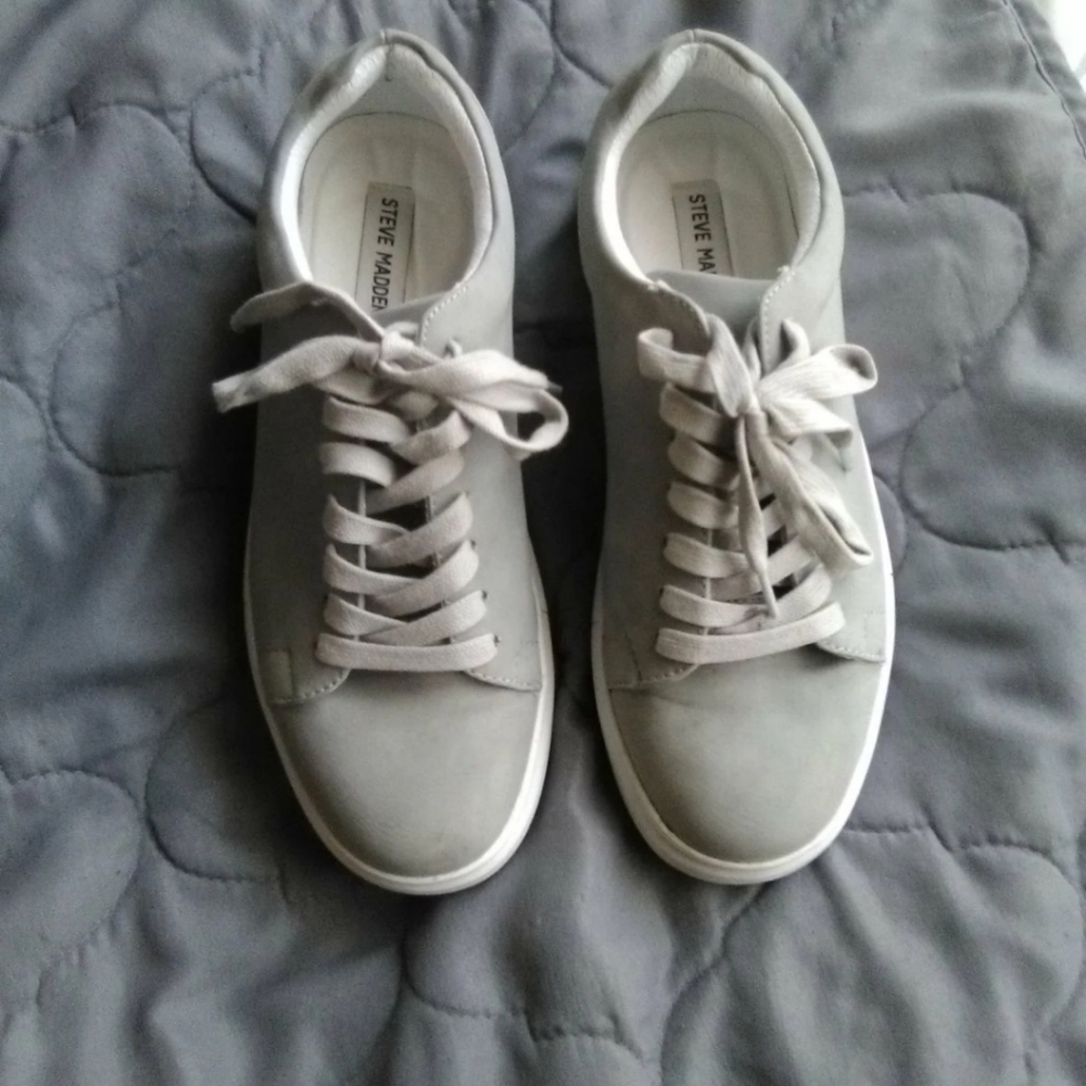 Steve madden sneakers